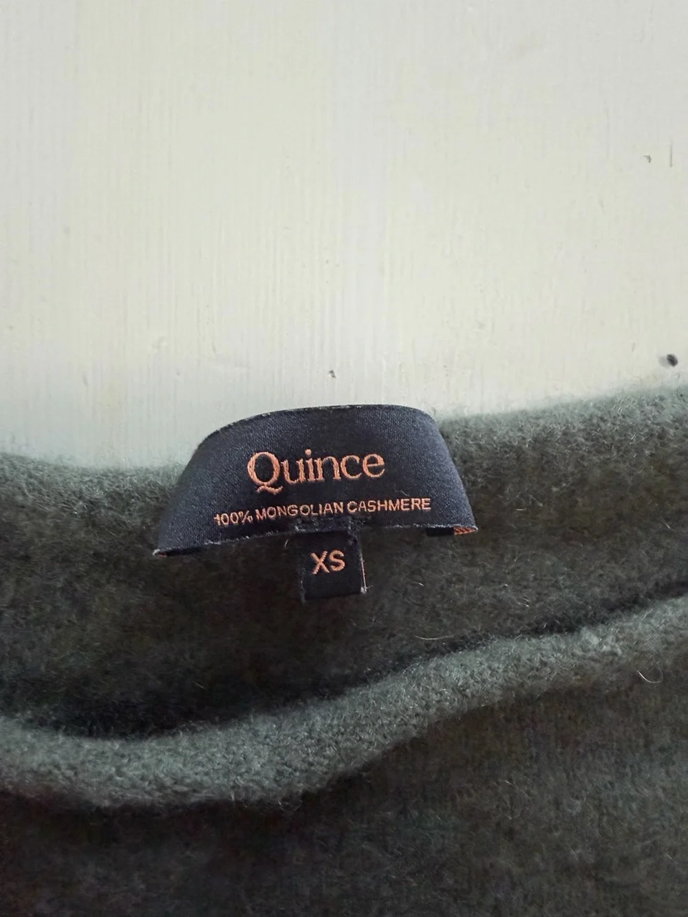 Quince Mongolian Cashmere Boatneck Sweater Dark Grey XS